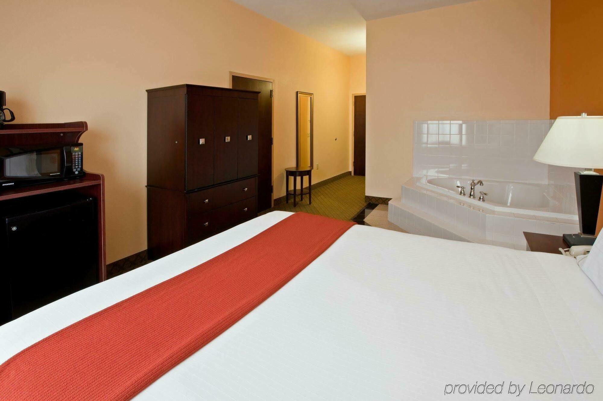Holiday Inn Express Hotel & Suites Ashland By Ihg מראה חיצוני תמונה